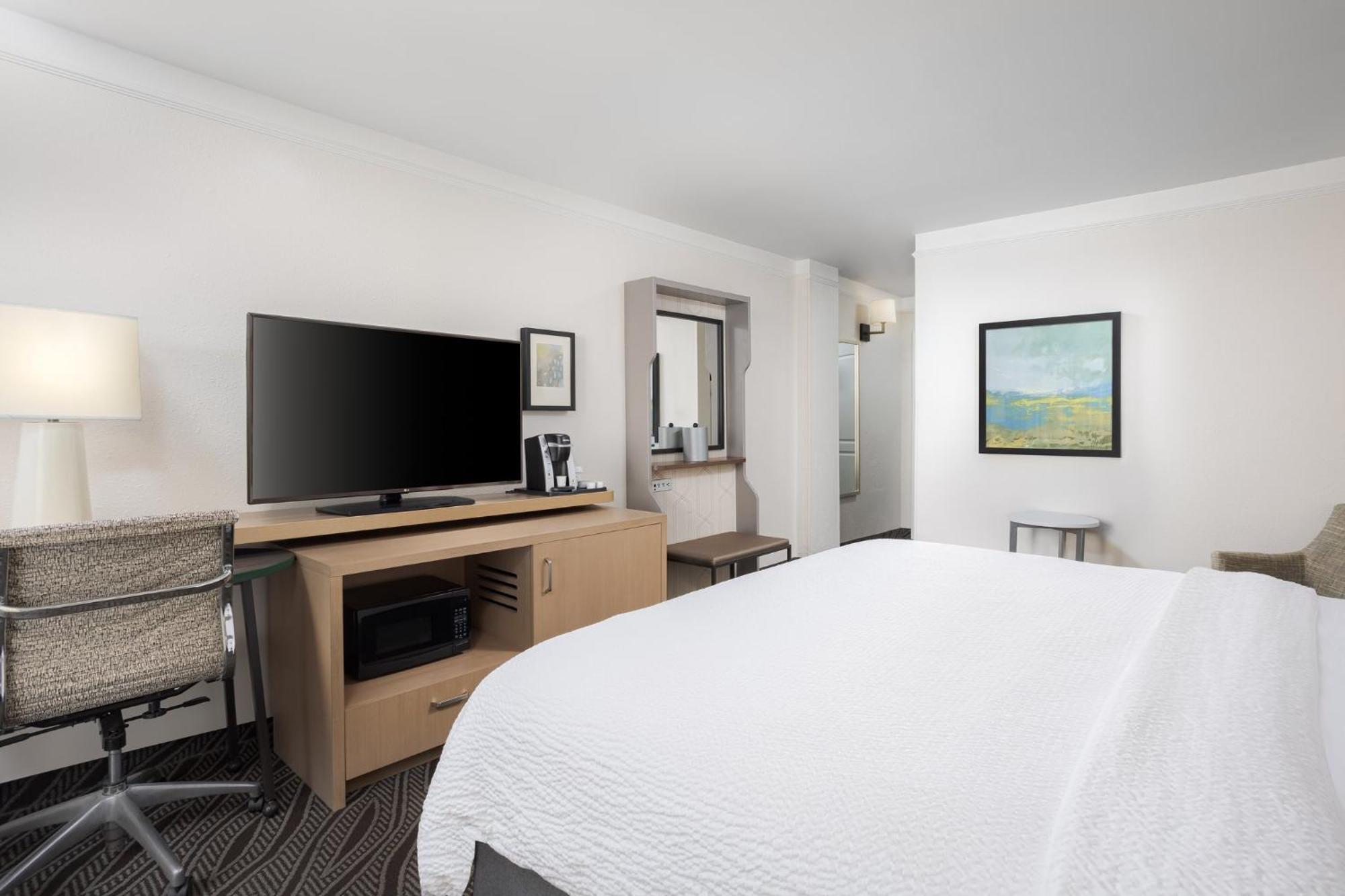 Holiday Inn Resort Oceanfront At Surfside Beach By Ihg Екстериор снимка