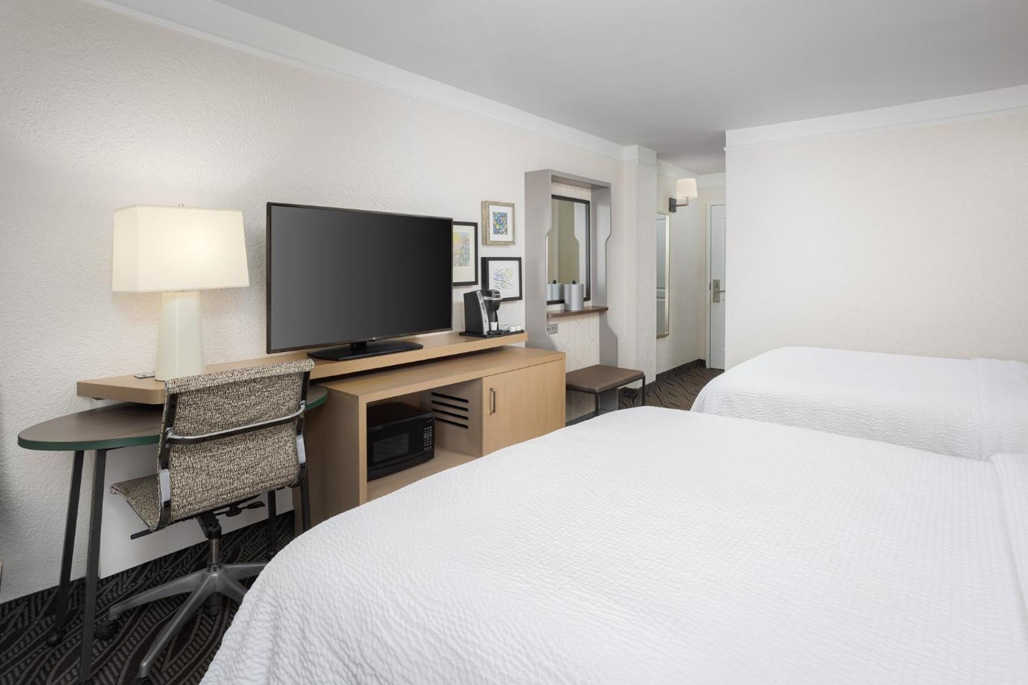 Holiday Inn Resort Oceanfront At Surfside Beach By Ihg Екстериор снимка